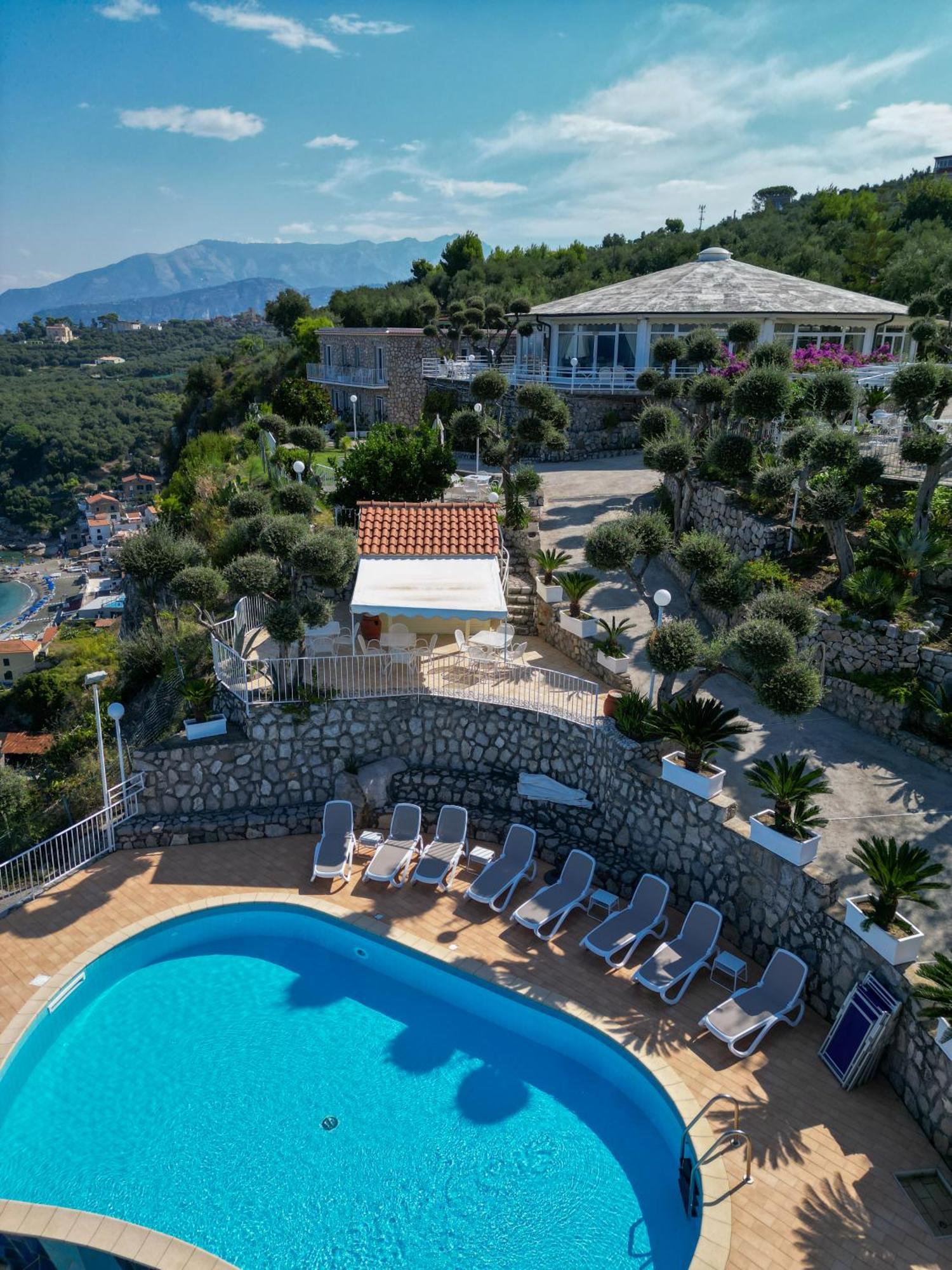 Villaggio Villa Lubrense Massa Lubrense Exterior photo