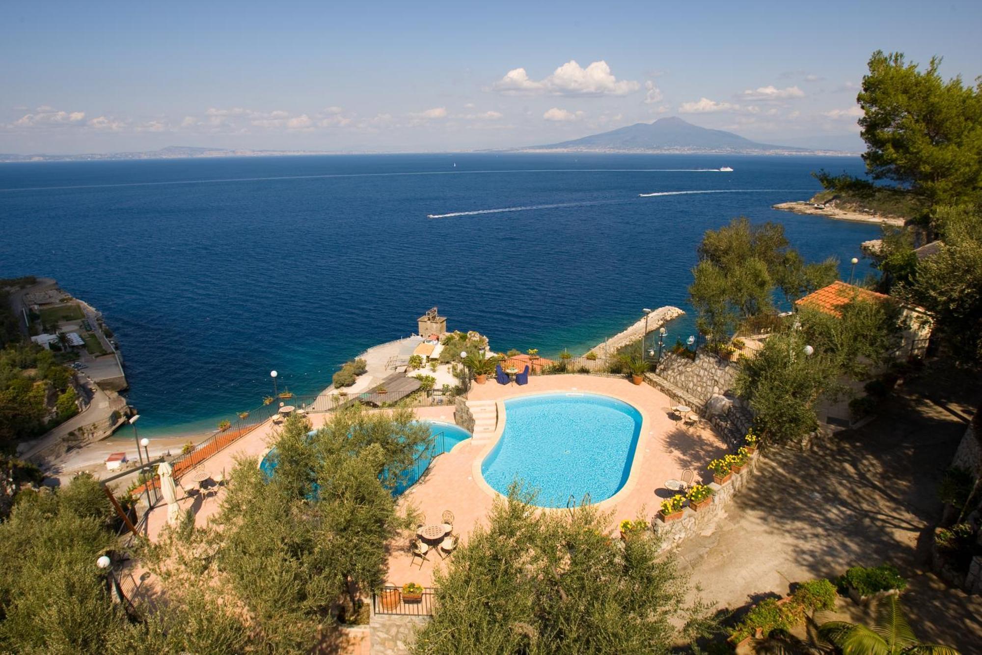 Villaggio Villa Lubrense Massa Lubrense Exterior photo