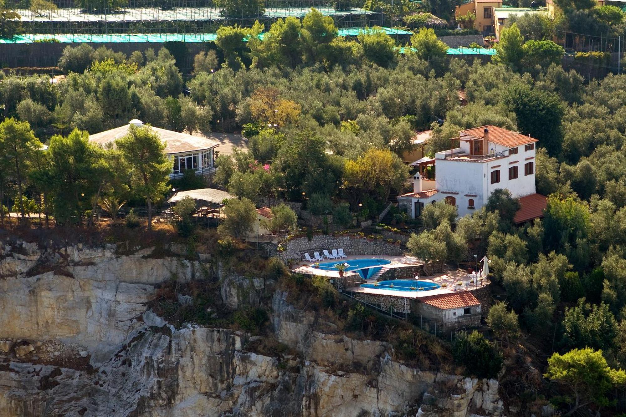 Villaggio Villa Lubrense Massa Lubrense Exterior photo