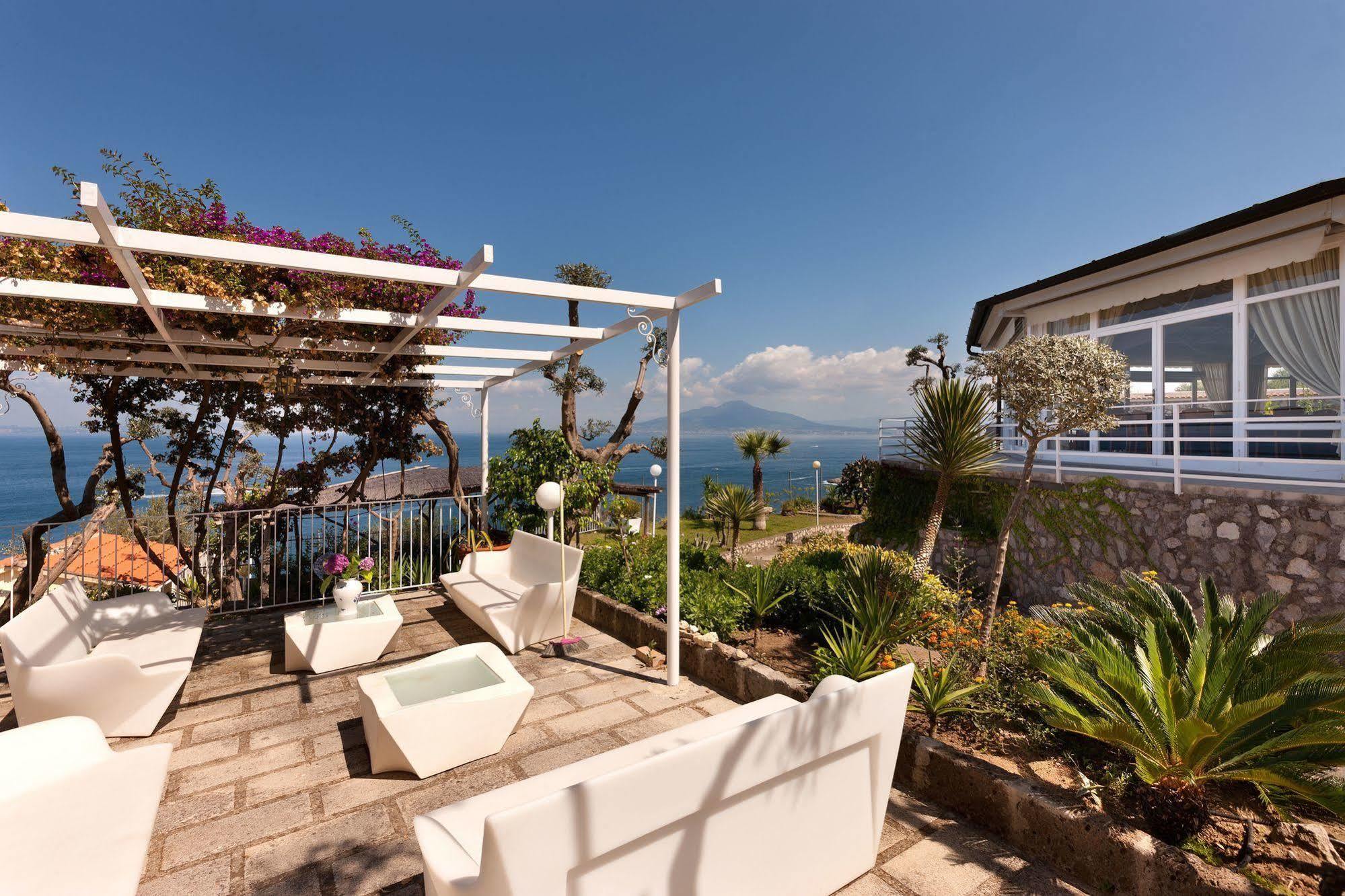 Villaggio Villa Lubrense Massa Lubrense Exterior photo