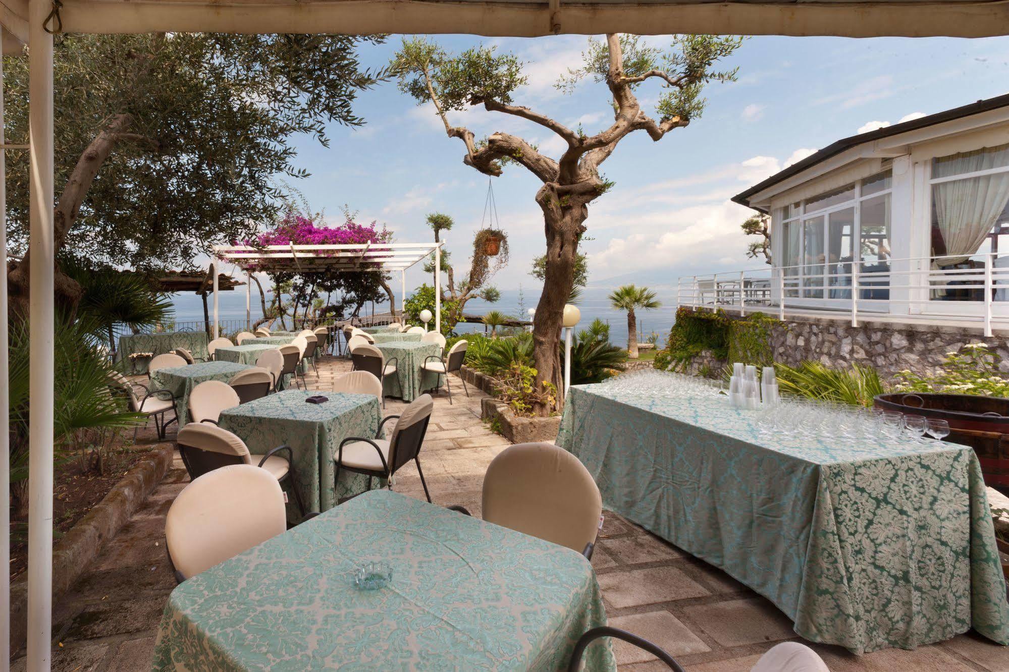 Villaggio Villa Lubrense Massa Lubrense Exterior photo